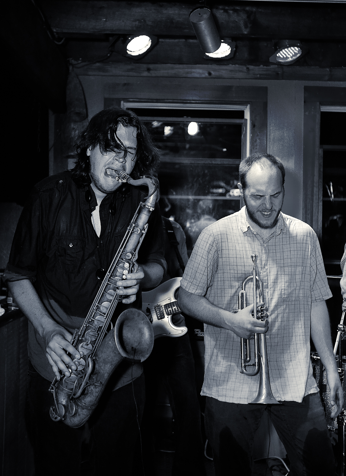 Saxophone solo from John Brown's Body at the Welfleet Beachcomber July 31, 2011.