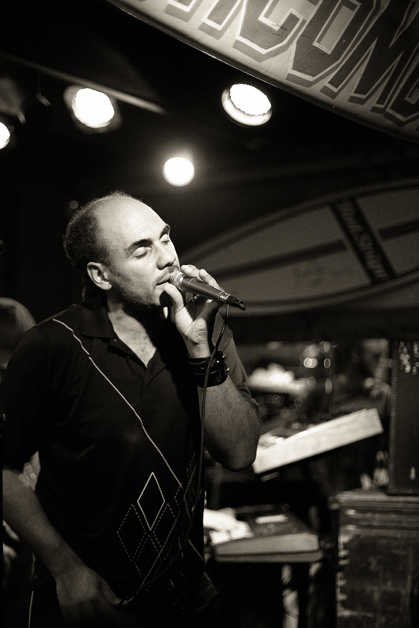 Eliott Martin, former lead singer of John Brown's Body, at the Welfleet Beachcomber July 30, 2010.