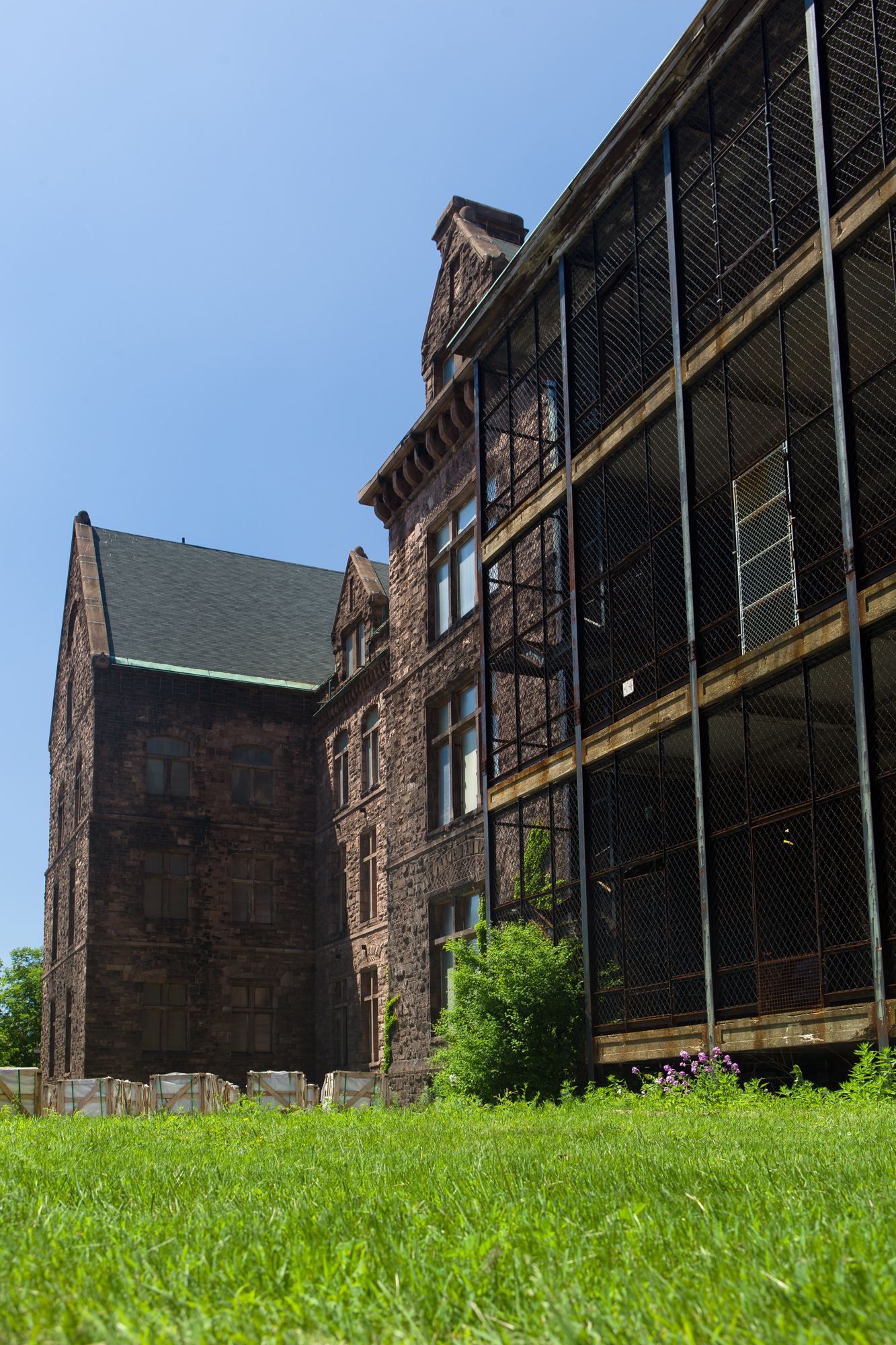 Exterior of Buffalo State Hospital wing.
