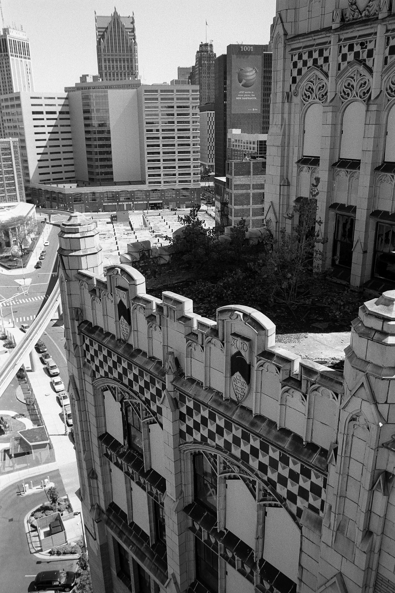 Exterior of the Metropolitan building as seen from the roof of the Wurlitzer building in Detroit, MI